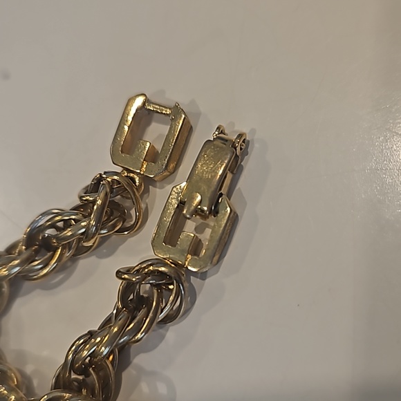 Vintage Givency | Vintage G Link Bracelet |  7inch - Picture 3 of 4